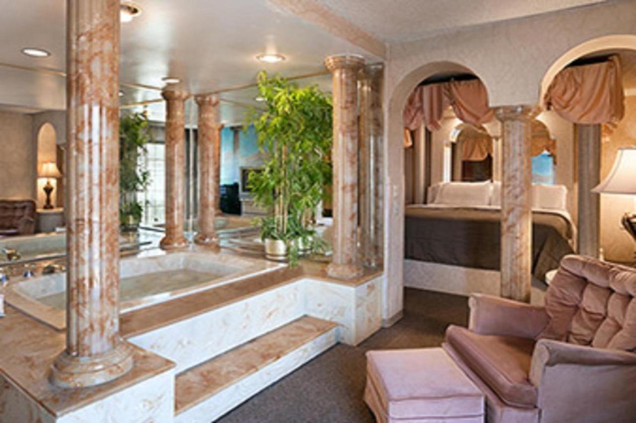 Travelodge Inn & Suites By Wyndham Muscatine מראה חיצוני תמונה