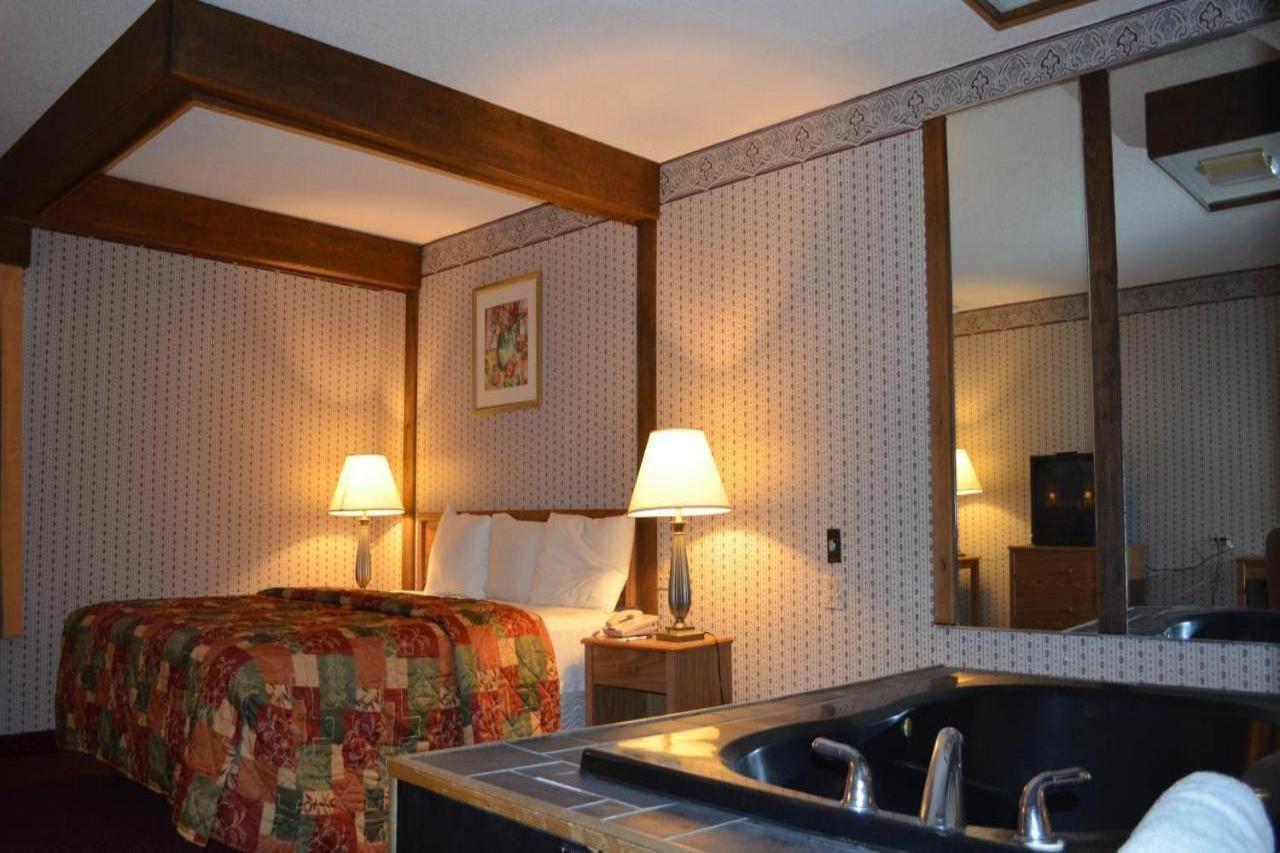 Travelodge Inn & Suites By Wyndham Muscatine מראה חיצוני תמונה
