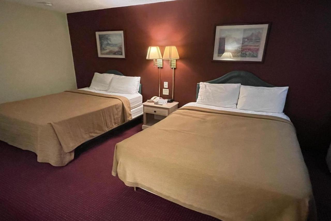 Travelodge Inn & Suites By Wyndham Muscatine מראה חיצוני תמונה